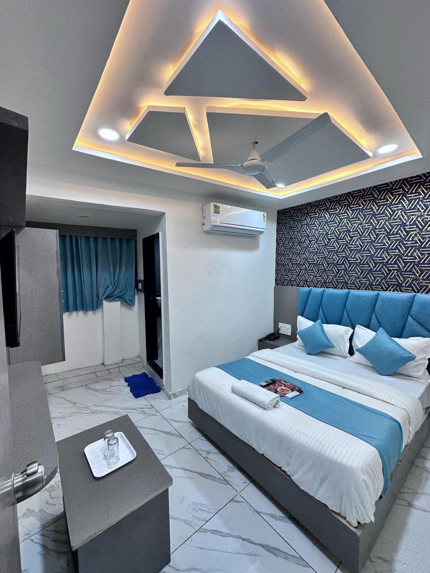 Hotel The Pacific Ahmedabad Airport Экстерьер фото