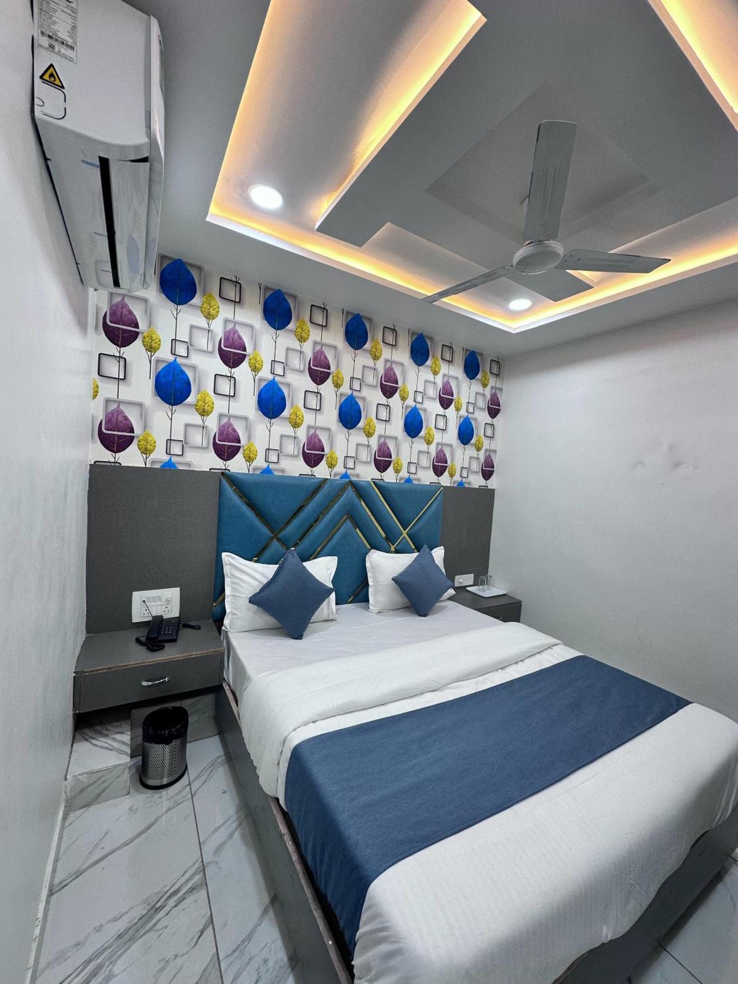 Hotel The Pacific Ahmedabad Airport Экстерьер фото