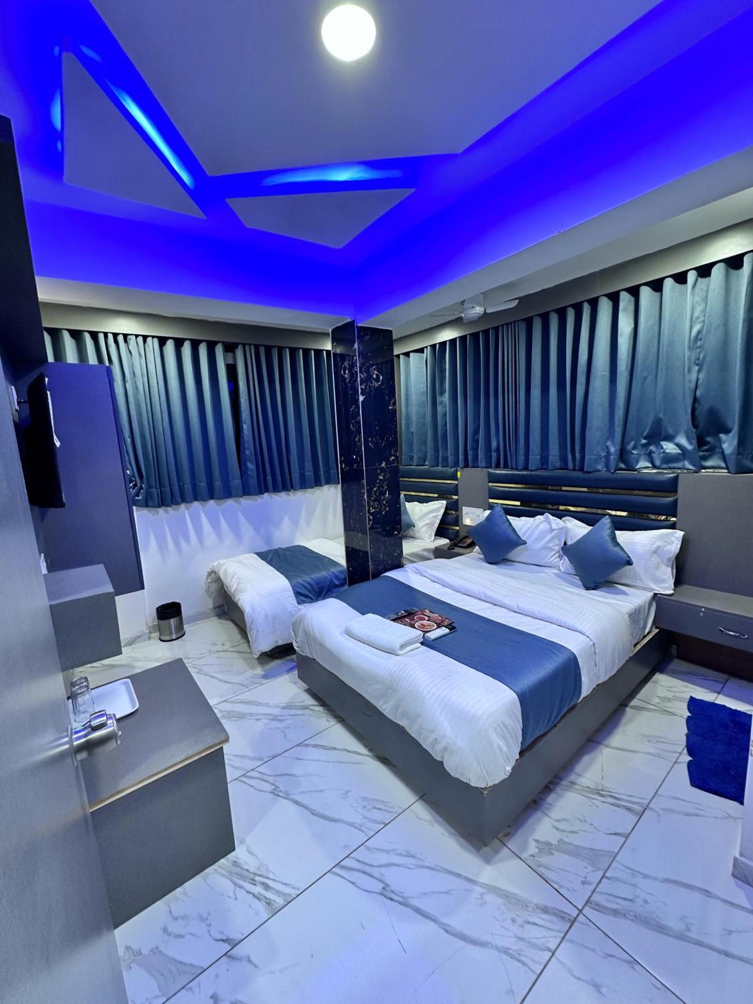 Hotel The Pacific Ahmedabad Airport Экстерьер фото